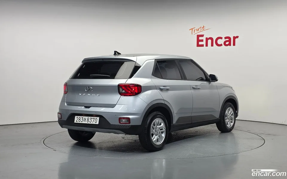 Hyundai Venue 1.6 2022 — миниатюра 2