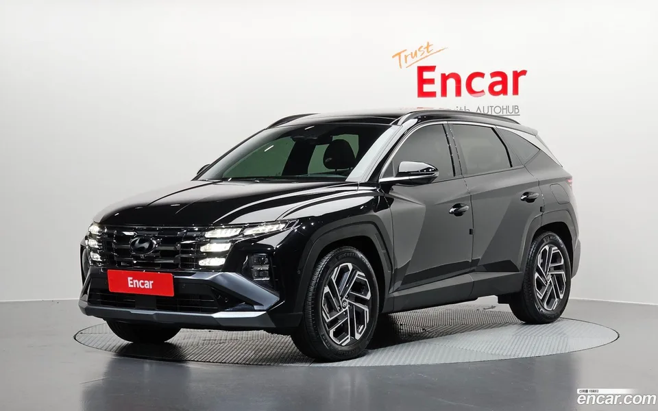 Hyundai Tucson NX4 1.6 2WD 2023 — фото 1, купить с доставкой в Москву