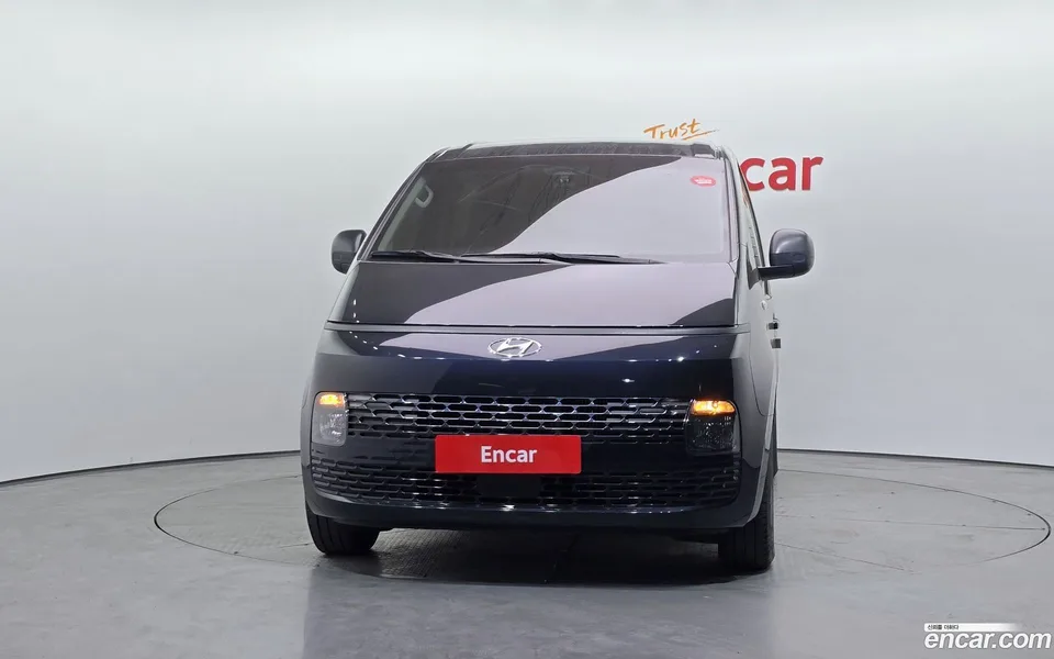 Hyundai Staria 11 2023 — миниатюра 3