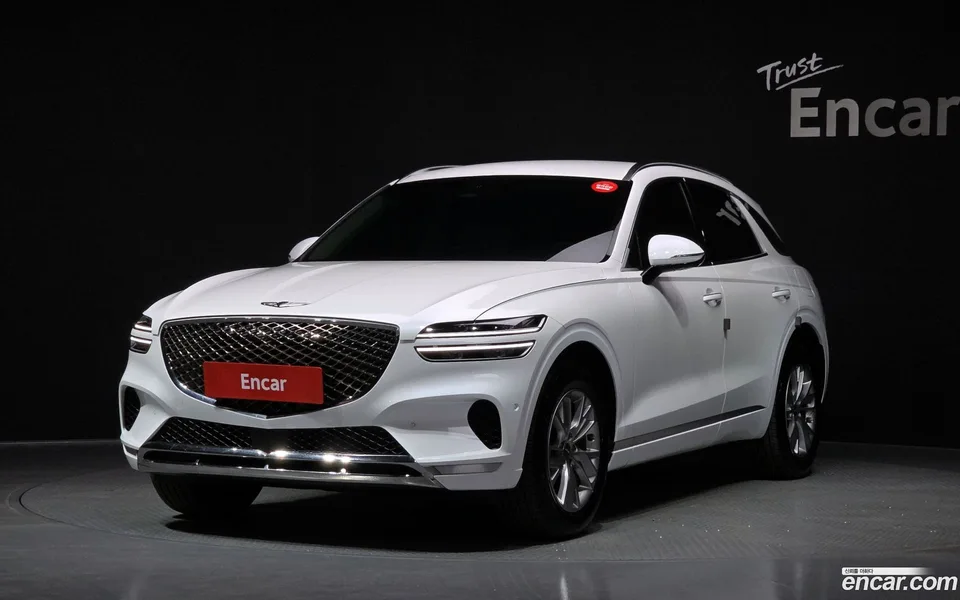 Genesis GV70 2.5T 2WD 2023 — фото 1, купить с доставкой в Москву