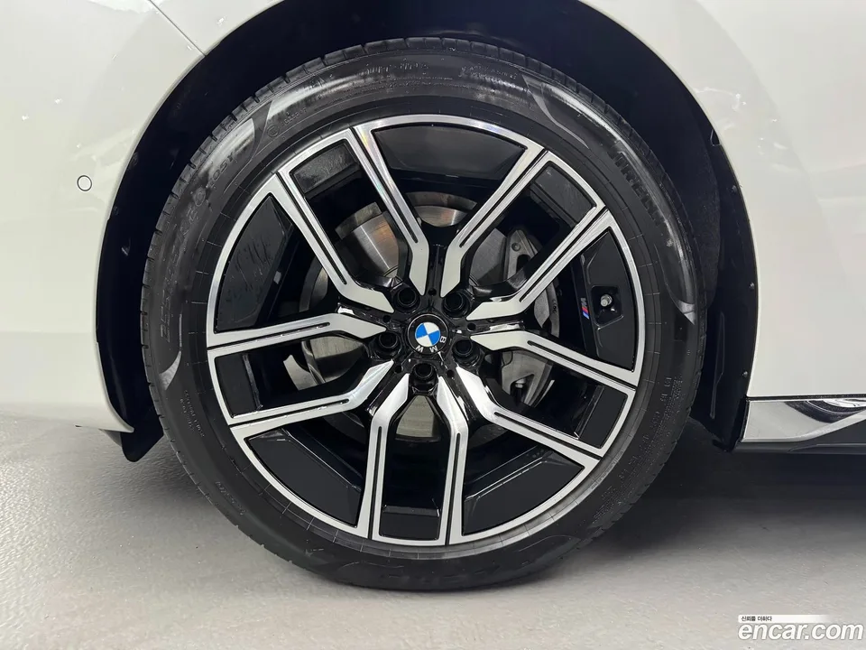 BMW 7 Series 740d xDrive M 2025 — миниатюра 5