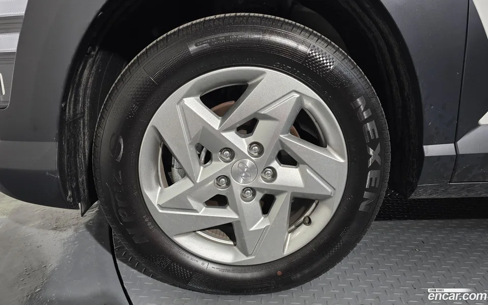 Hyundai Kona 1.6 2WD 2024 — миниатюра 5