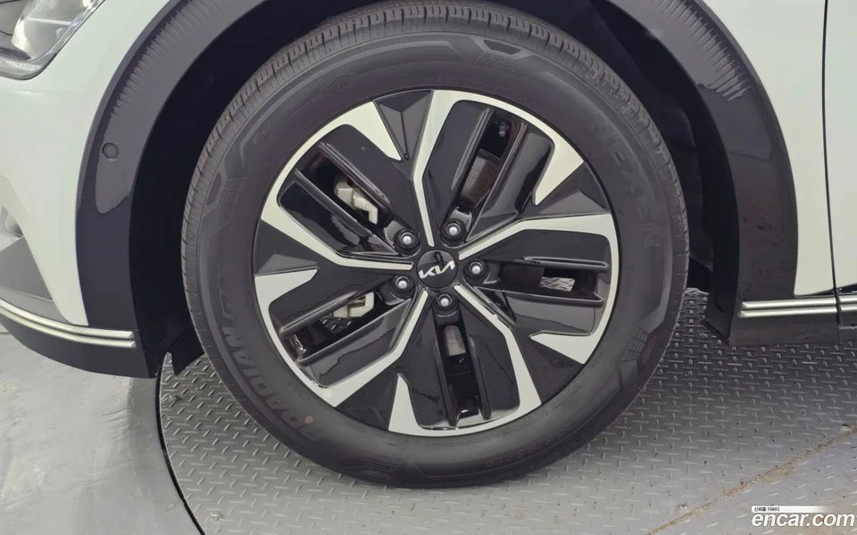 Kia EV6 4WD 2024 — миниатюра 5