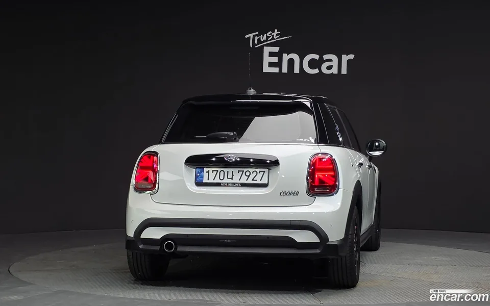 MINI Cooper 5 2023 — миниатюра 4