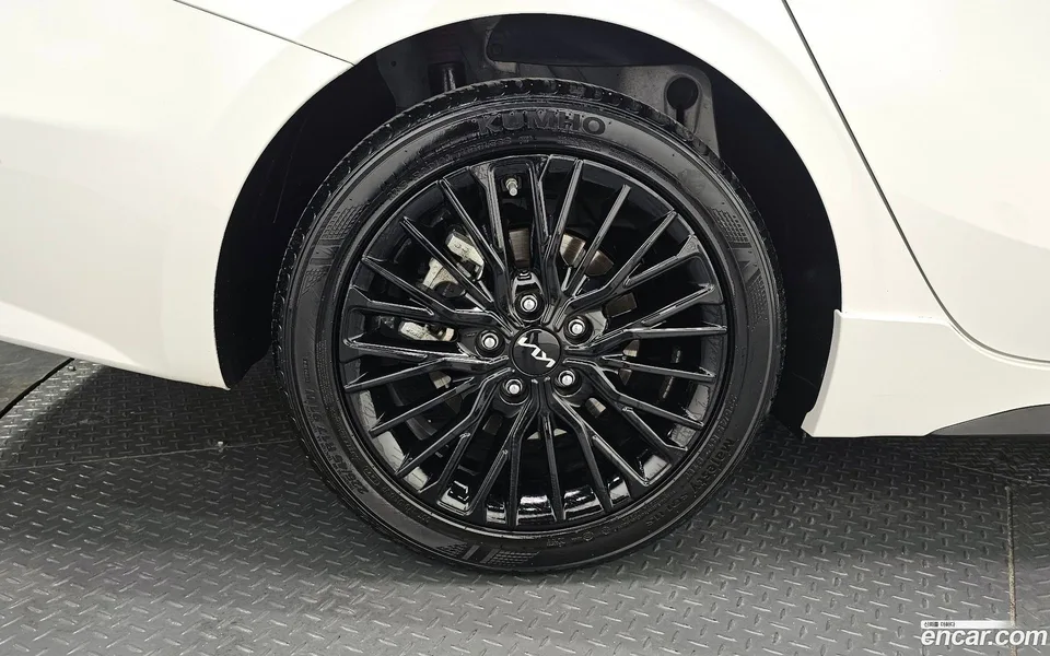 Kia K3 1.6 2023 — миниатюра 5
