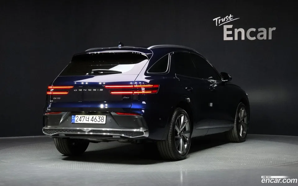 Genesis GV70 2.5T AWD 2024 — миниатюра 2