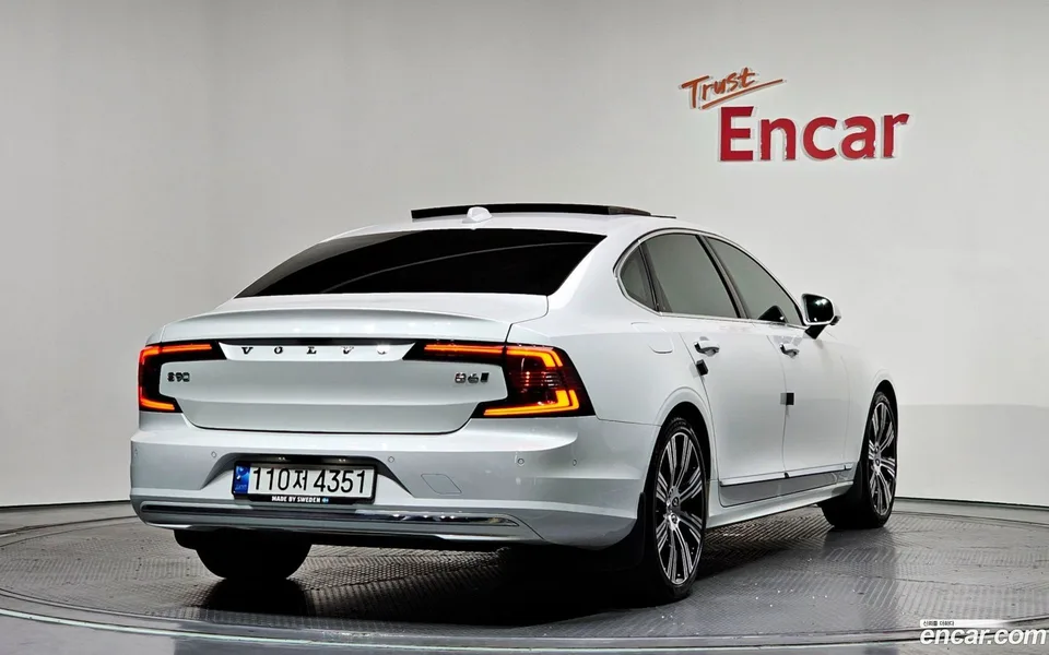 Volvo S90 B6 AWD 2022 — миниатюра 2