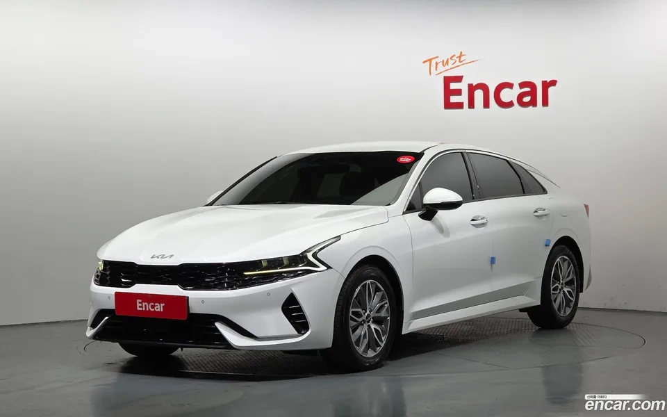 Kia K5 Hybrid 2023 — фото 1, купить с доставкой в Москву