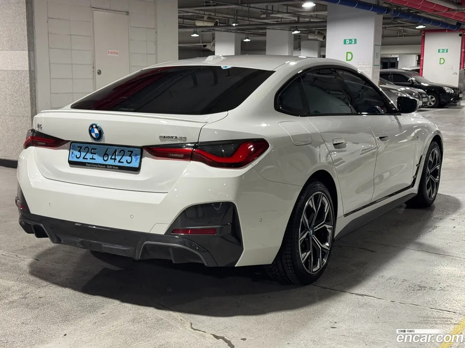BMW i4 eDrive40 M 2023 — миниатюра 2