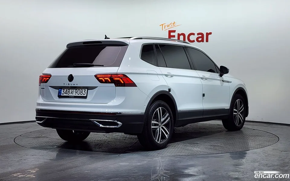 Volkswagen Tiguan Allspace 2.0 TSI 2022 — миниатюра 2