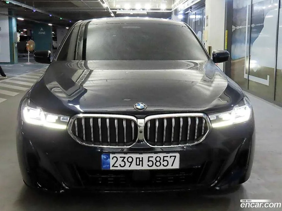 BMW 6 Series GT 620d M 2023 — миниатюра 2