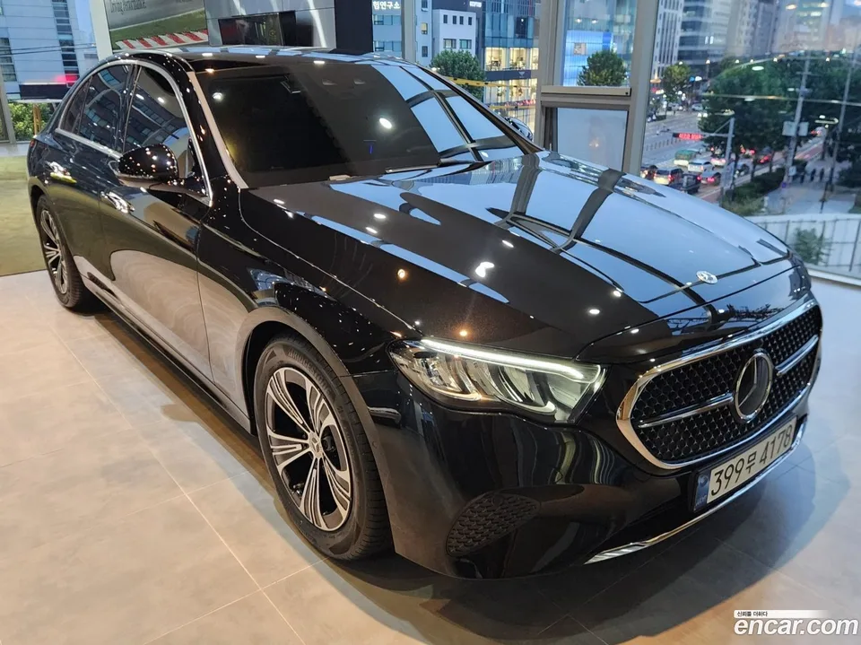 Mercedes-Benz E-Class E200 2025 — миниатюра 2