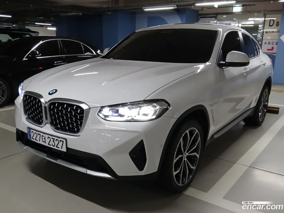 BMW X4 xDrive20i xLine 2025 — миниатюра 2