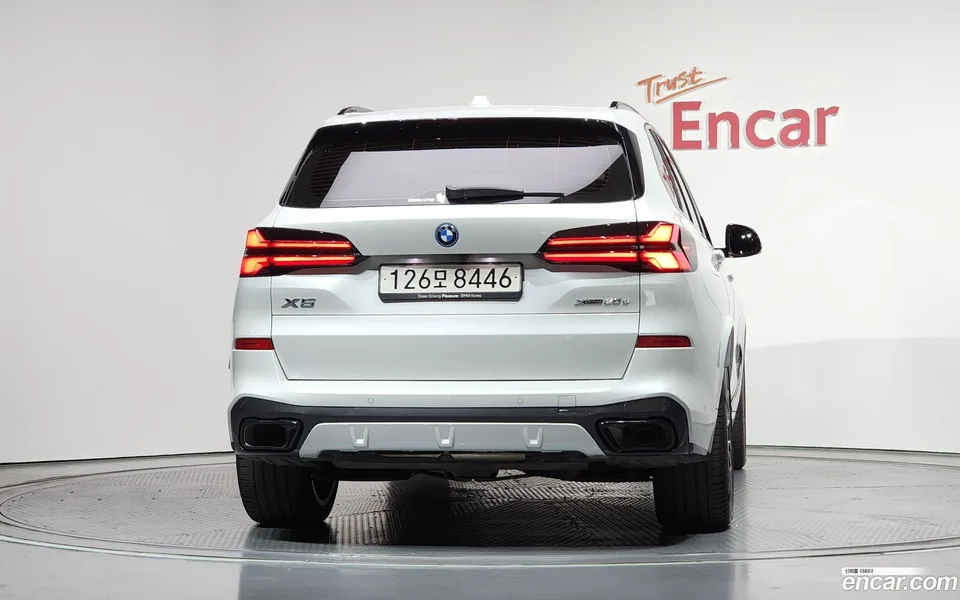 BMW X5 xDrive 50e M 2025 — миниатюра 4