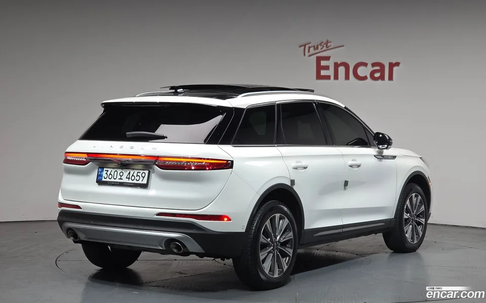 Lincoln Corsair 2.0 AWD 2022 — миниатюра 2