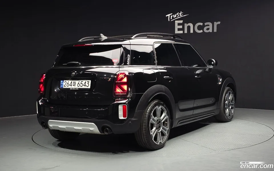 MINI Cooper S Countryman ALL4 2023 — миниатюра 2