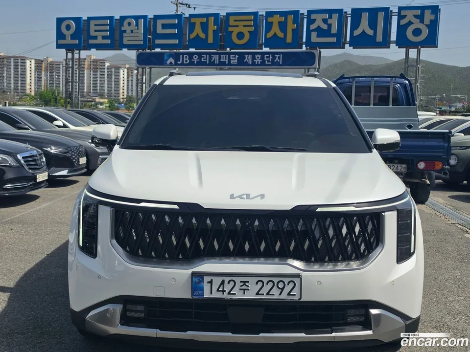 Kia Carnival 9 2023 — миниатюра 3