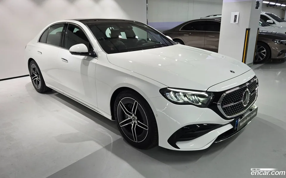 Mercedes-Benz E-Class E200 AMG Line 2025 — миниатюра 2