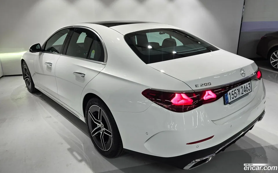 Mercedes-Benz E-Class E200 AMG Line 2025 — миниатюра 3