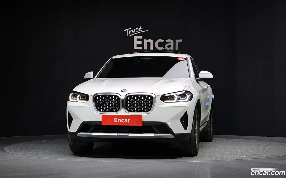 BMW X4 xDrive20i xLine 2022 — миниатюра 3