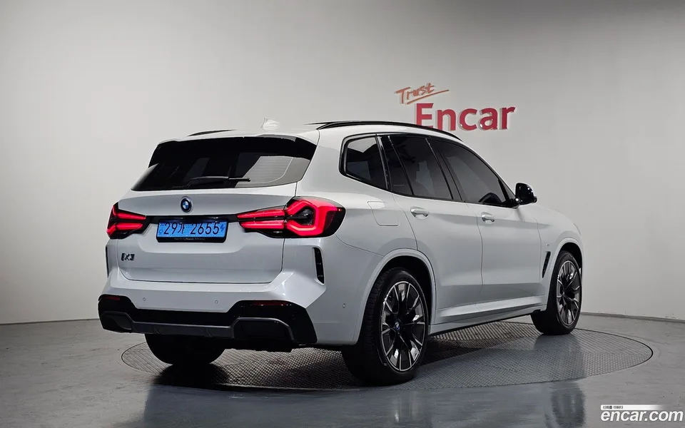 BMW iX3 M 2024 — миниатюра 2