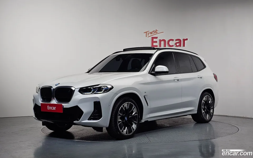 BMW iX3 M 2024 — фото 1, купить с доставкой в Москву