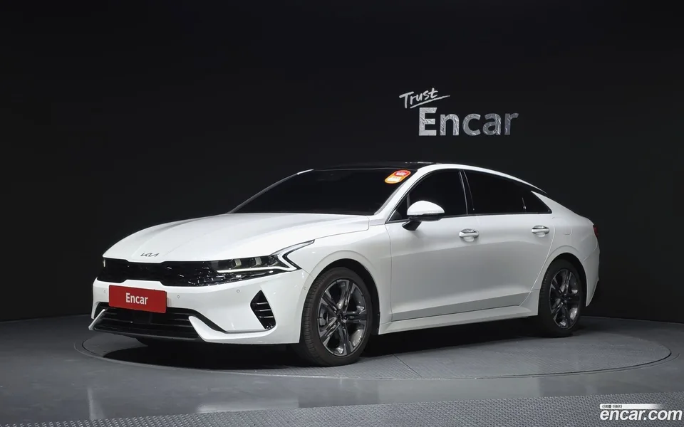 Kia K5 Hybrid 2022 — фото 1, купить с доставкой в Москву