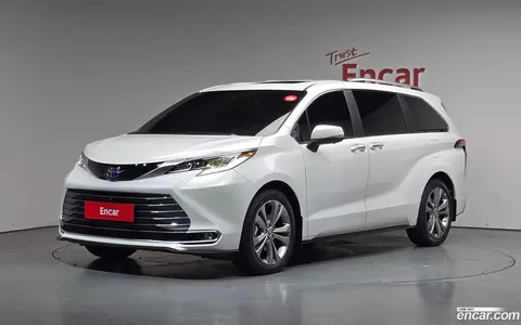 Toyota Sienna 2025 купить в Москве