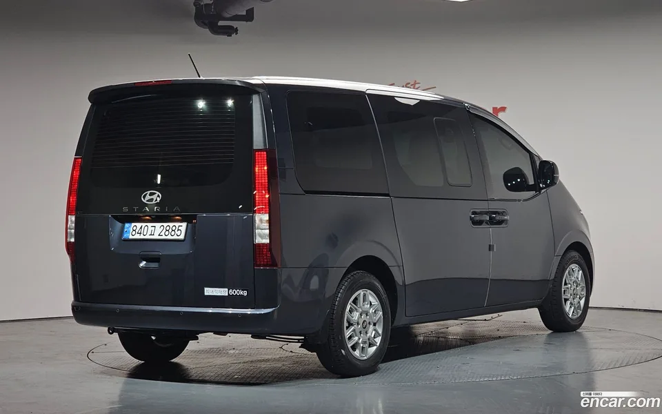 Hyundai Staria HEV 1.6 5 2024 — миниатюра 2