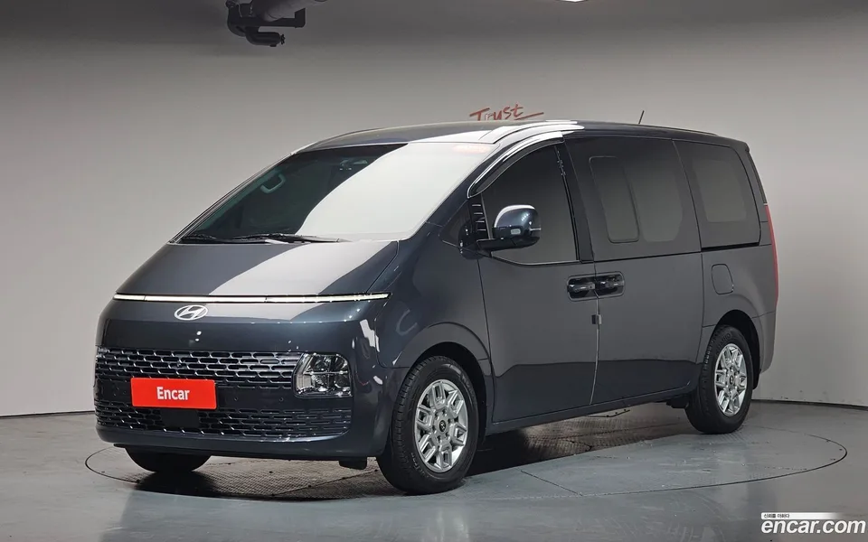 Hyundai Staria HEV 1.6 5 2024 — фото 1, купить с доставкой в Москву
