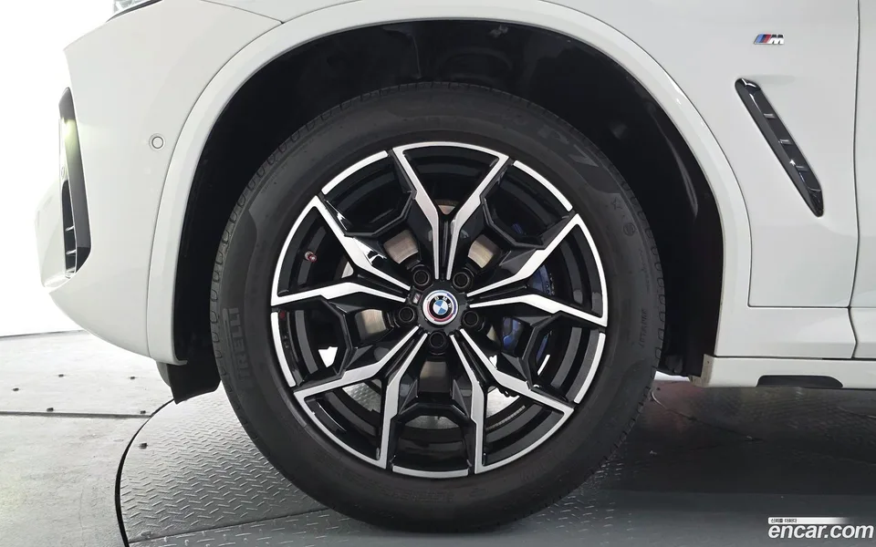 BMW X4 xDrive20i M 2024 — миниатюра 5