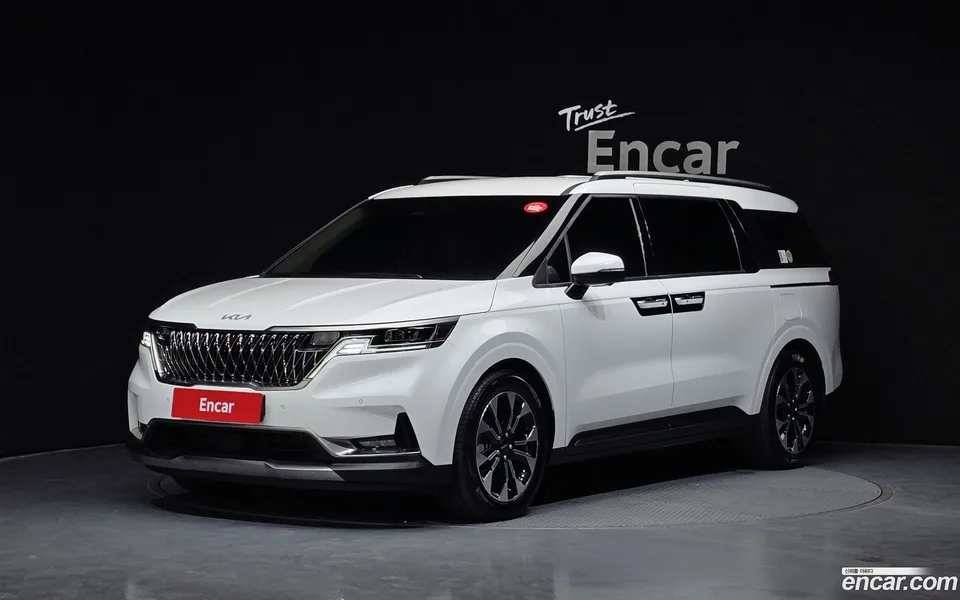 Kia Carnival 9 2022 — фото 1, купить с доставкой в Москву