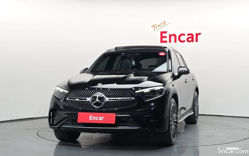 Mercedes-Benz GLC-Class GLC300 4MATIC AMG Line 2023 — миниатюра 3