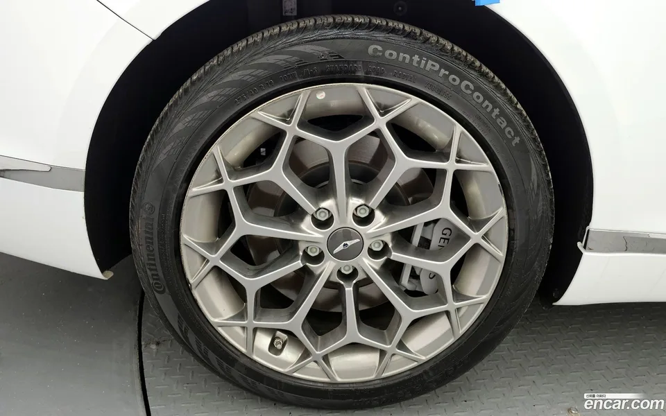 Genesis G80 2.5 2WD 2023 — миниатюра 5