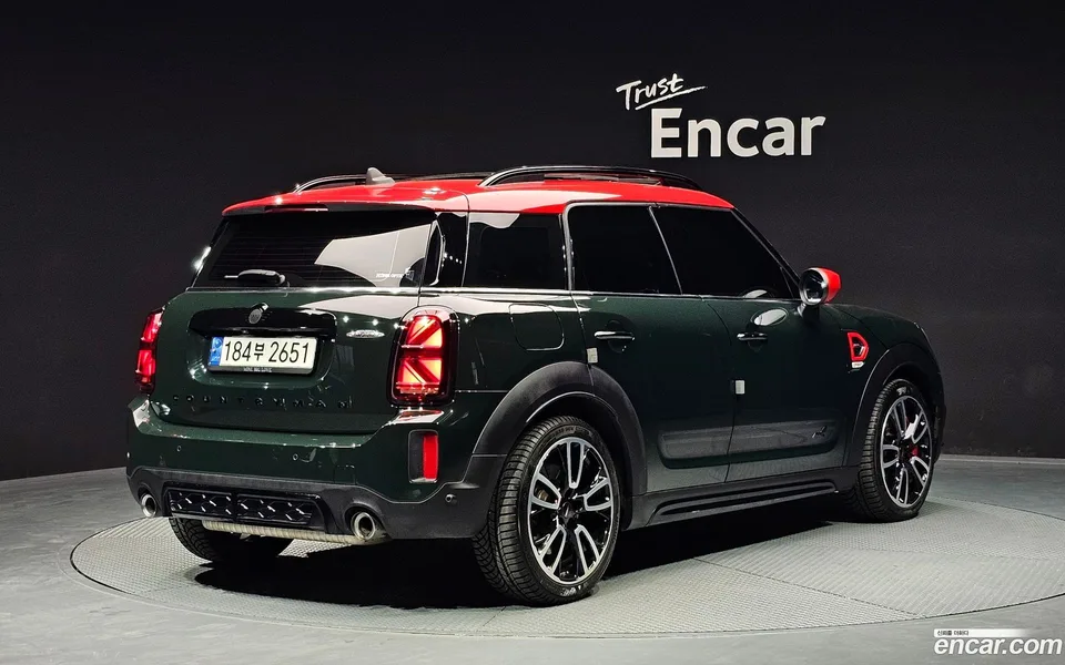 MINI Cooper S Countryman JCW 2023 — миниатюра 2