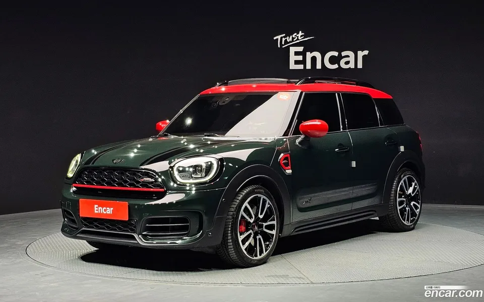 MINI Cooper S Countryman JCW 2023 — фото 1, купить с доставкой в Москву