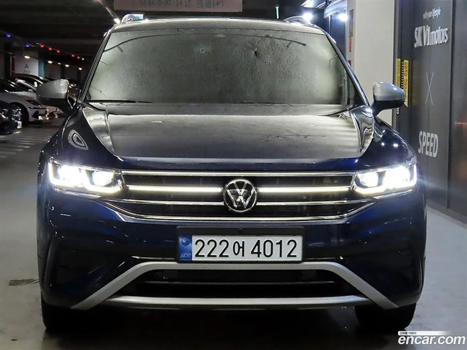 Volkswagen Tiguan Allspace 2.0 TSI 2023 — миниатюра 2