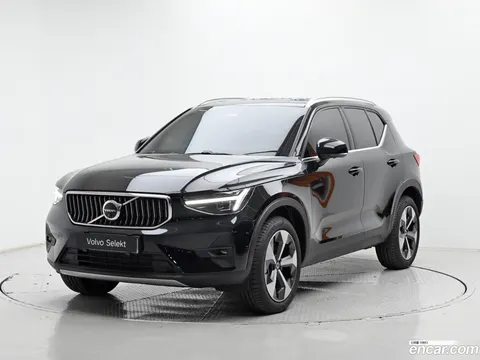 Volvo XC40 2025 купить в Москве