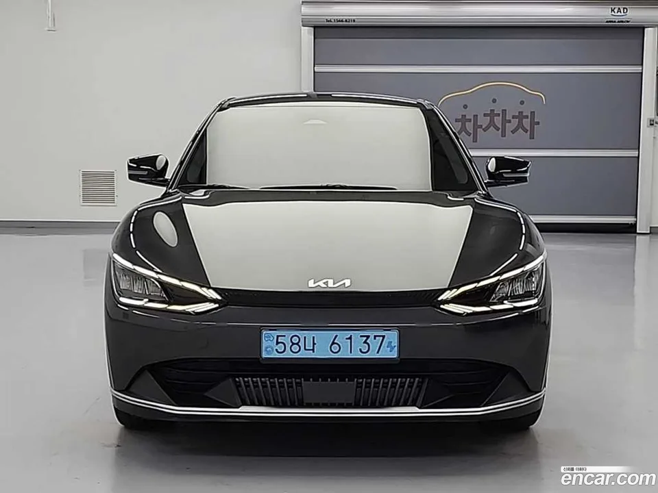 Kia EV6 4WD 2022 — миниатюра 2