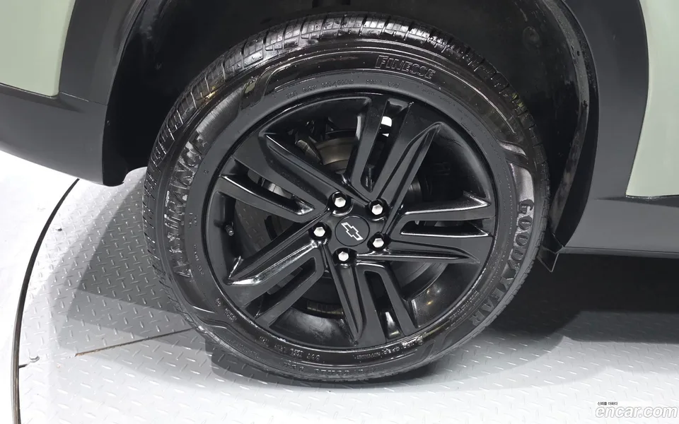 Chevrolet Trax Crossover 1.2 ACTIV 2023 — миниатюра 5