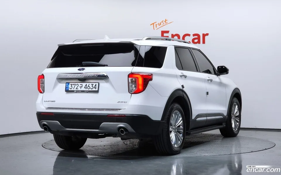 Ford Explorer 2.3 4WD 2022 — миниатюра 2