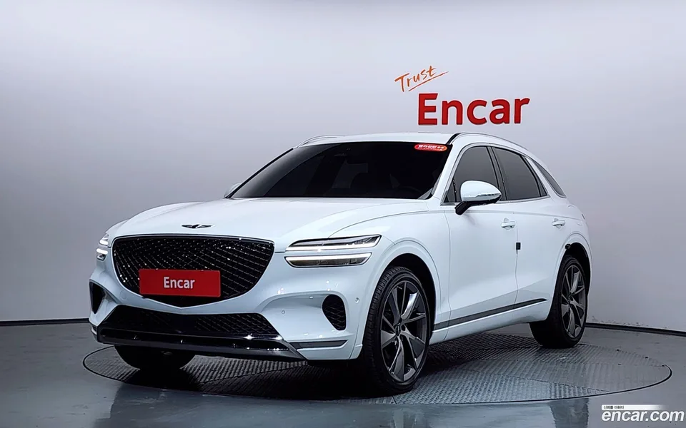 Genesis GV70 2.5T 2WD 2022 — фото 1, купить с доставкой в Москву