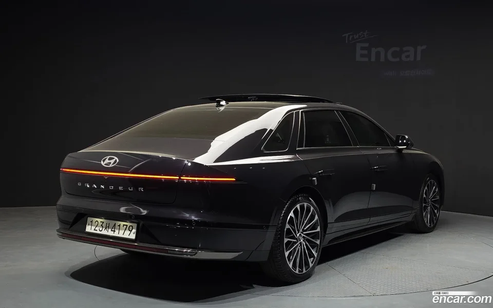 Hyundai Grandeur 2.5 2WD 2023 — миниатюра 2