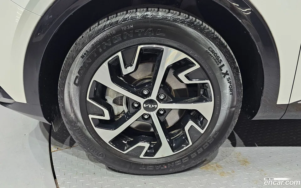 Kia Sportage Hybrid 2WD 2024 — миниатюра 5