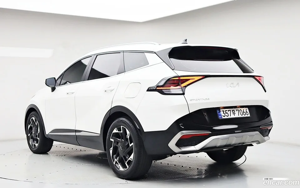 Kia Sportage 1.6 2WD 2022 — миниатюра 2