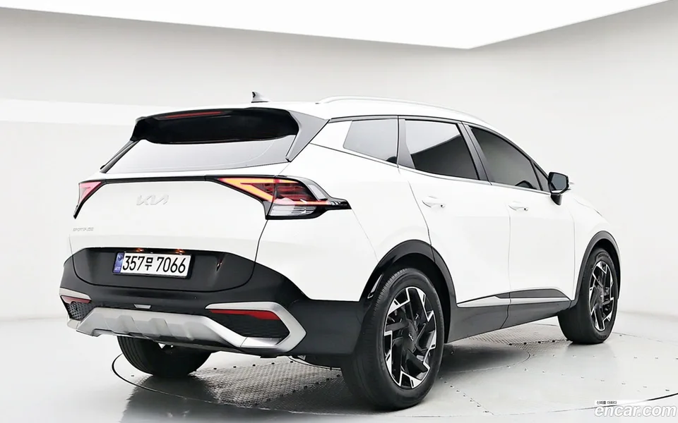 Kia Sportage 1.6 2WD 2022 — миниатюра 4