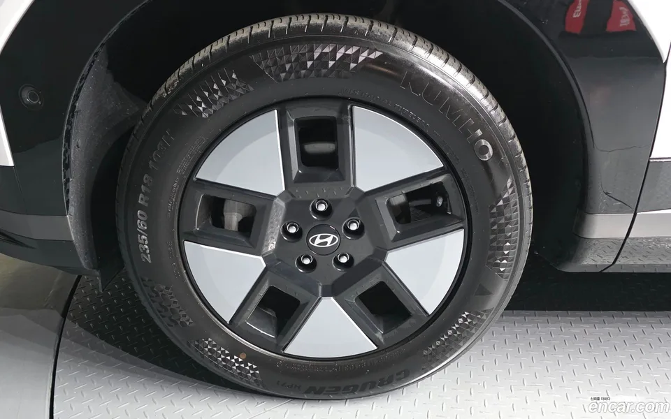 Hyundai Santa Fe HEV 1.6 2WD 2024 — миниатюра 5