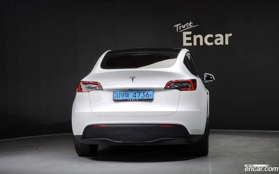 Tesla Model Y RWD 2023 — миниатюра 4
