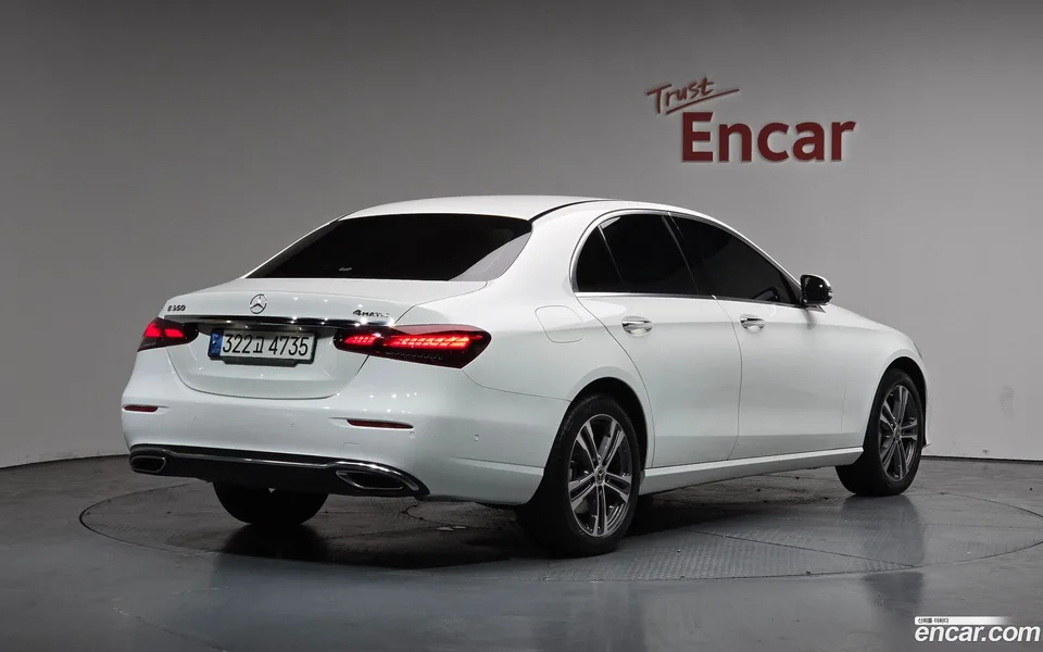 Mercedes-Benz E-Class E350 4MATIC 2022 — миниатюра 2