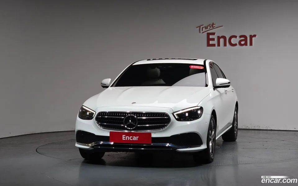 Mercedes-Benz E-Class E350 4MATIC 2022 — миниатюра 3